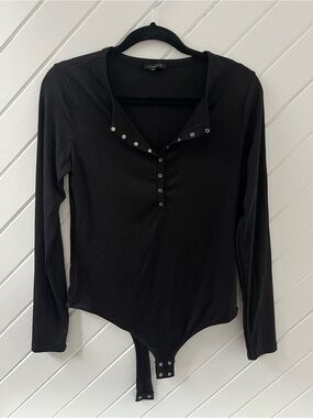 Dynamite Black Ribbed Long-Sleeve Snap Bodysuit